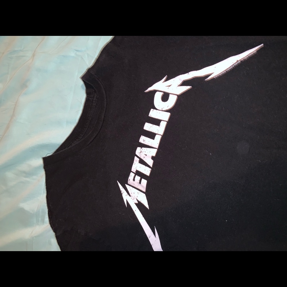 Metallic - Picture 2 of 2